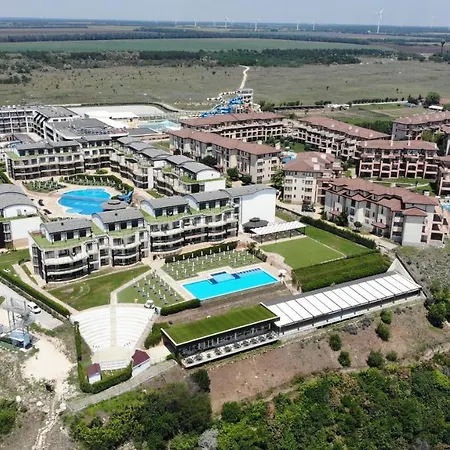 Topola Skies & Aquapark קברנה