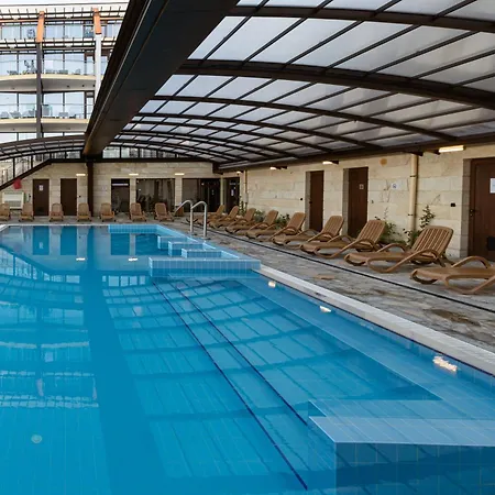топола скайс и аквапарк 4* Каварна