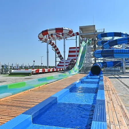 Üdülőközpont Topola Skies & Aquapark Kavarna