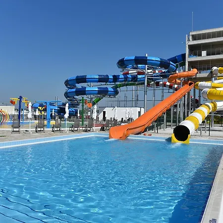 Topola Skies & Aquapark Resort 4*